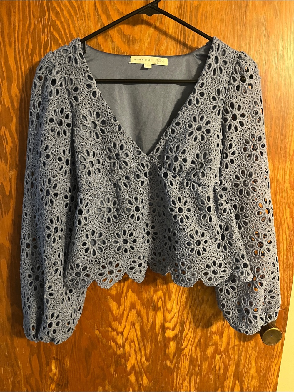 ALTAR’D STATE Eyelet Crochet V-Neck Long Sleeve Crop Top - Dusty Blue